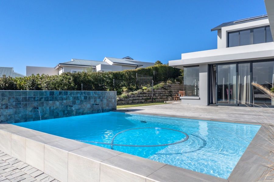 4 Bedroom Property for Sale in Brackenridge Western Cape